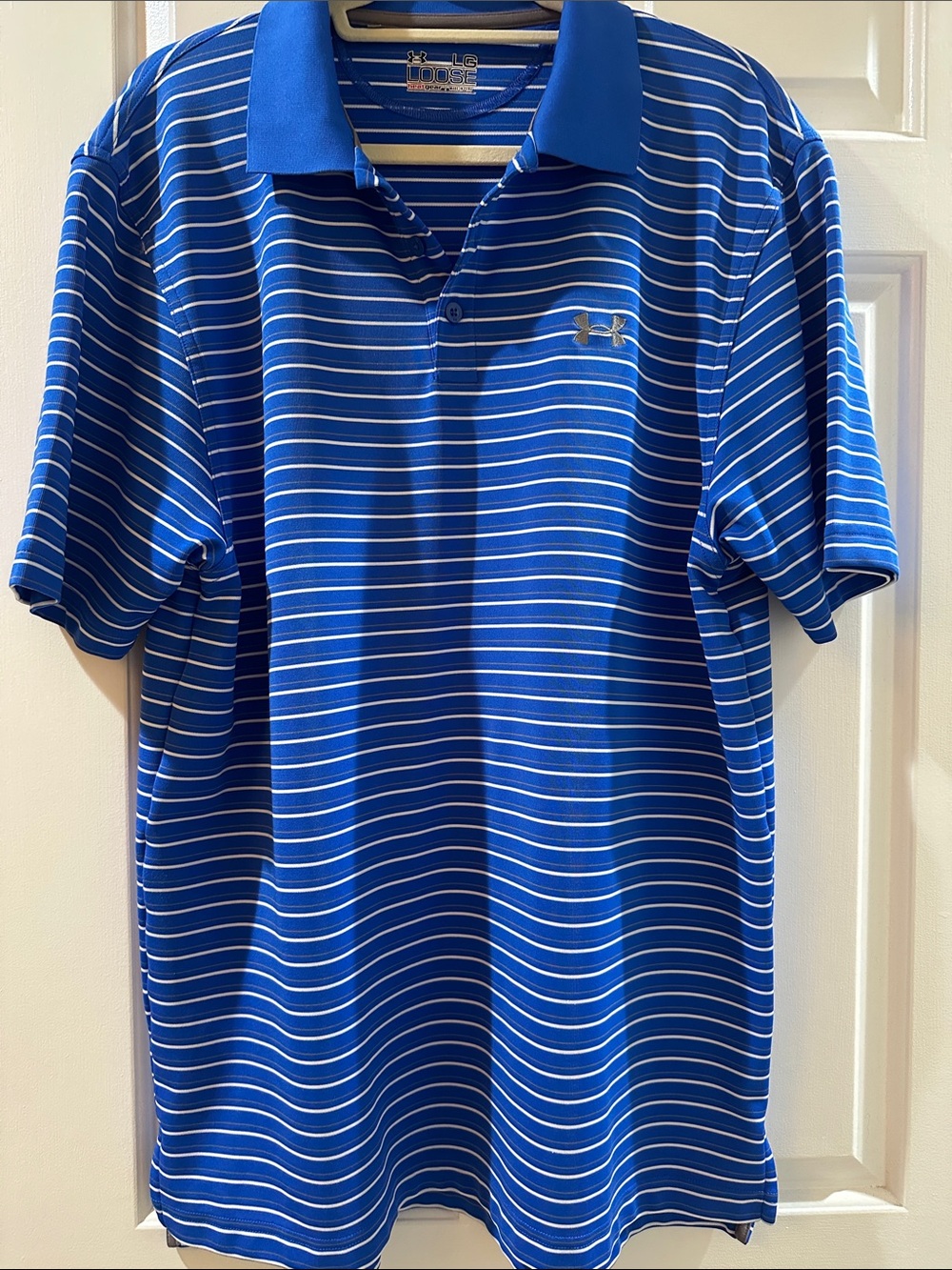 Under Armour Men’s Blue and White Striped Polo Shirt size L